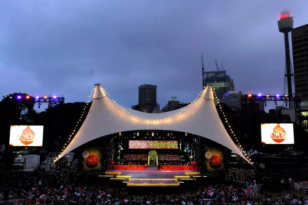 woolworths carols in the domain time