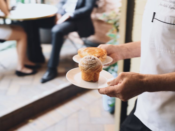 breakfast cafes in the rocks
